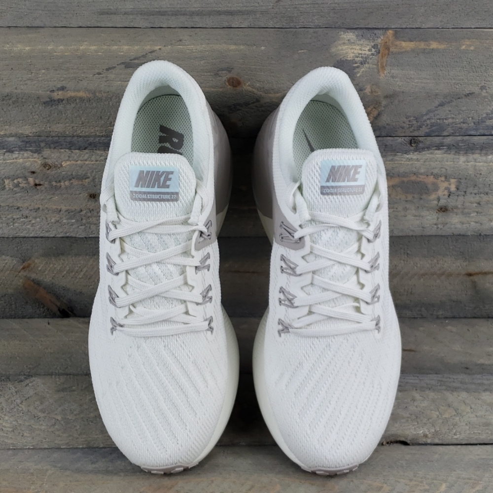 New Wmns Nike Air Zoom Structure 22 Running Shoe - Picture 4 of 8